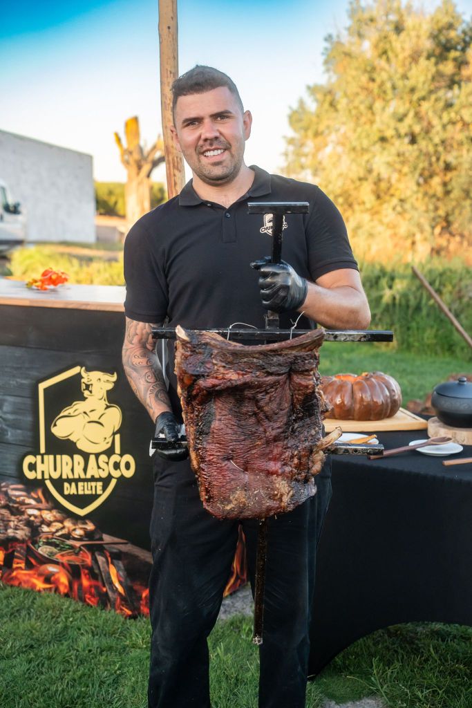 Chef churrasqueiro profissional do Churrasco da Elite